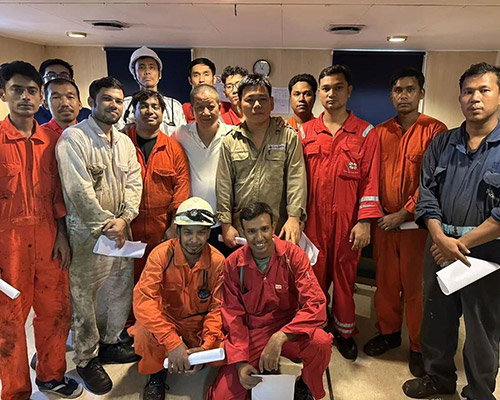 情系船員暖人心，共筑安全保運(yùn)營(yíng)|廈門(mén)華洋海事有限公司開(kāi)展訪(fǎng)船慰問(wèn)活動(dòng)